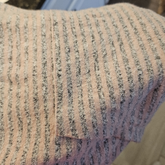 Staccato blush/gray hoodie, size large, incredibly soft. - Picture 6 of 8